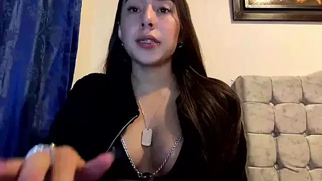 SweetMaddiee_ from StripChat