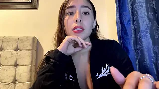 SweetMaddiee_ from StripChat