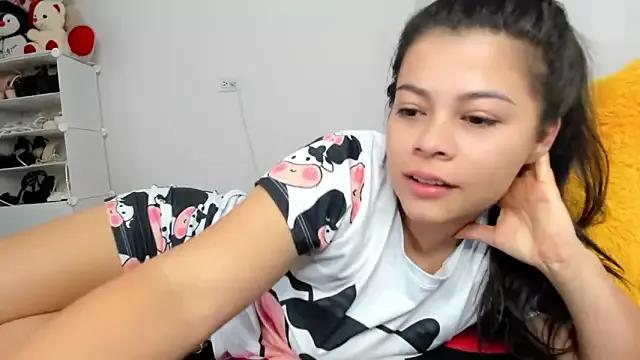 sweetnia from StripChat