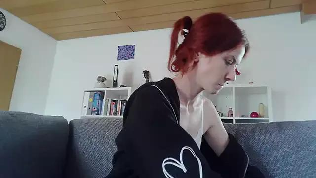 SweetSeraphine from StripChat