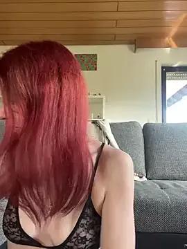 Discover our girls online shows and discover the company of countless livestreamers, with stunning shapes, sex toys and more.