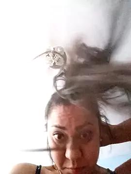 sweettpeach10 from StripChat