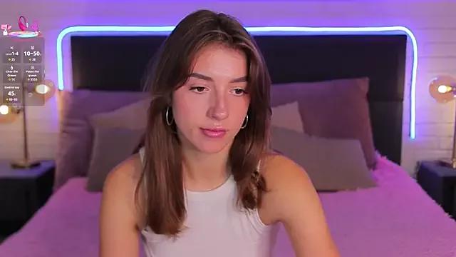 SweetVikki from StripChat