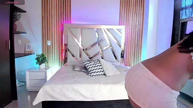 sweetviolet__ from StripChat