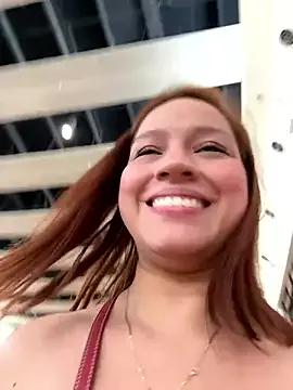 Discover our girls online shows and discover the company of countless livestreamers, with stunning shapes, sex toys and more.
