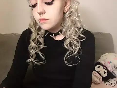 sweetykitty11 from StripChat