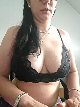 Swiss_Lady from StripChat