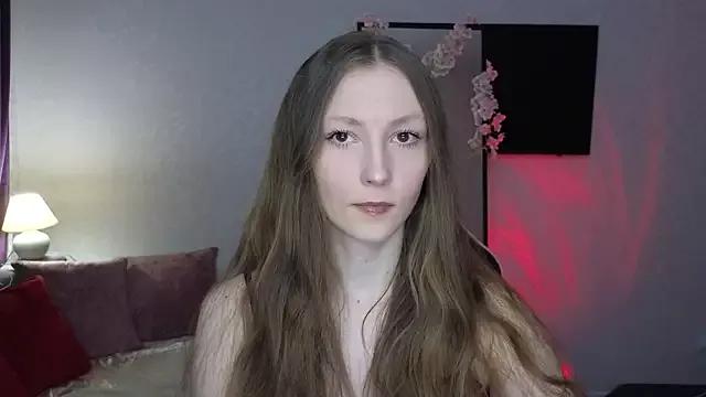 Discover our girls online shows and discover the company of countless livestreamers, with stunning shapes, sex toys and more.