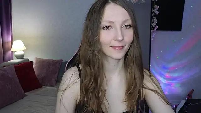 Discover our girls online shows and discover the company of countless livestreamers, with stunning shapes, sex toys and more.