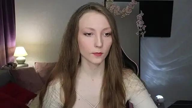 Discover our girls online shows and discover the company of countless livestreamers, with stunning shapes, sex toys and more.