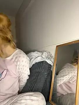 TabbyLovexox from StripChat