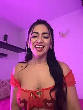 Discover our girls online shows and discover the company of countless livestreamers, with stunning shapes, sex toys and more.
