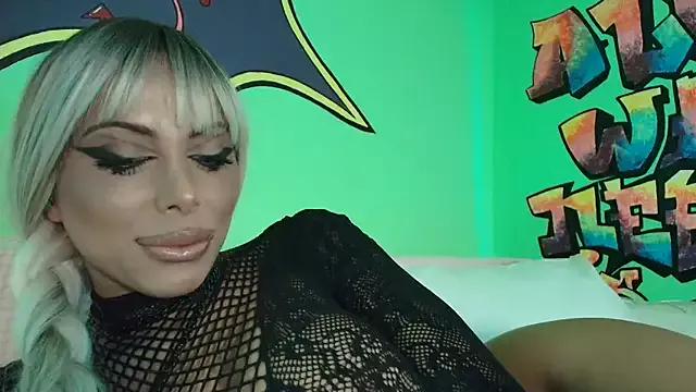 TamaraSavage from StripChat