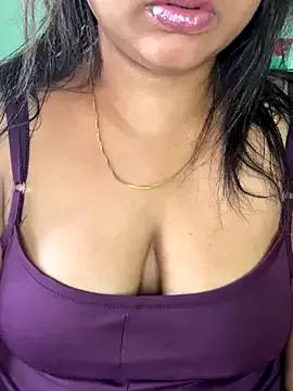tamil_Nila_ from StripChat is Freechat
