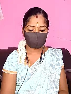 tamilammukuttyy from StripChat is Freechat