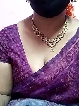 Tamilpriyamallu from StripChat is Freechat