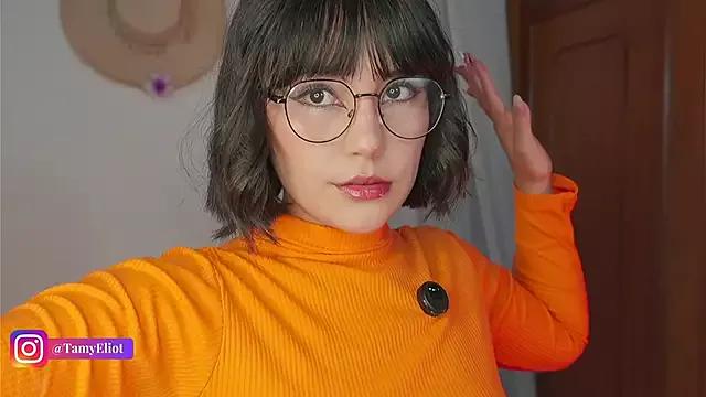 Discover our girls online shows and discover the company of countless livestreamers, with stunning shapes, sex toys and more.