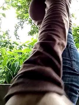 tara_0000 from StripChat