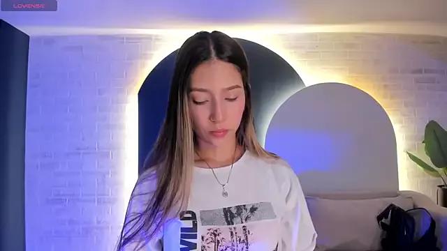 TaraLawrence from StripChat