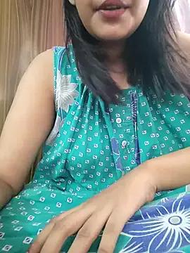 Tasty_Crush from StripChat