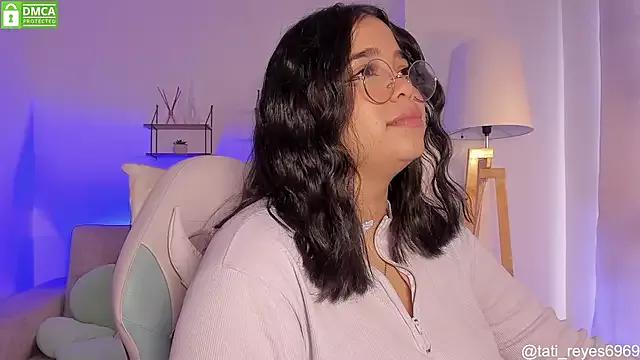 tati_reyess from StripChat