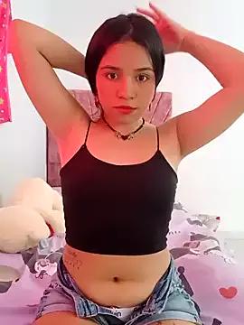 Discover our girls online shows and discover the company of countless livestreamers, with stunning shapes, sex toys and more.