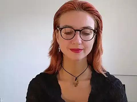Discover our girls online shows and discover the company of countless livestreamers, with stunning shapes, sex toys and more.
