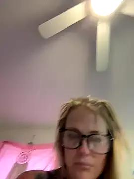 tattoobarbiexox from StripChat is Freechat