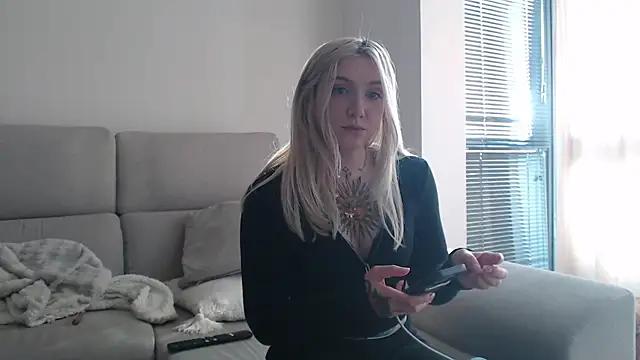 tattoobbgirl from StripChat