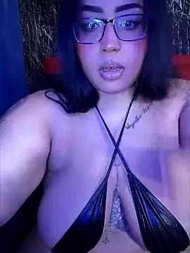 TattooedJenn from StripChat