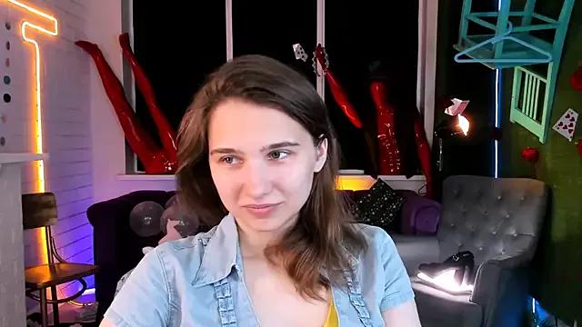 TessaMill from StripChat is Freechat