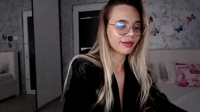 TessaStarr from StripChat