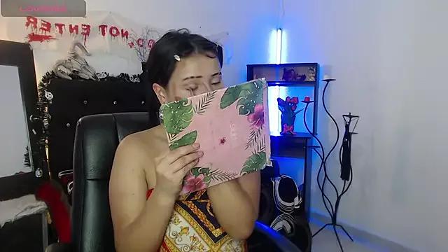 Thalia_honey from StripChat is Freechat