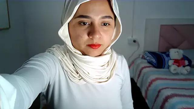 Thalian from StripChat is Freechat