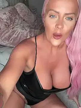 thatfiregirlxx from StripChat
