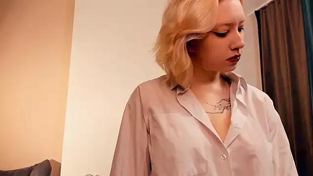 TheaHickory from StripChat is Freechat