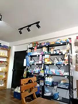 Discover our girls online shows and discover the company of countless livestreamers, with stunning shapes, sex toys and more.