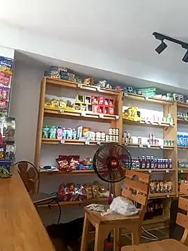 Discover our girls online shows and discover the company of countless livestreamers, with stunning shapes, sex toys and more.