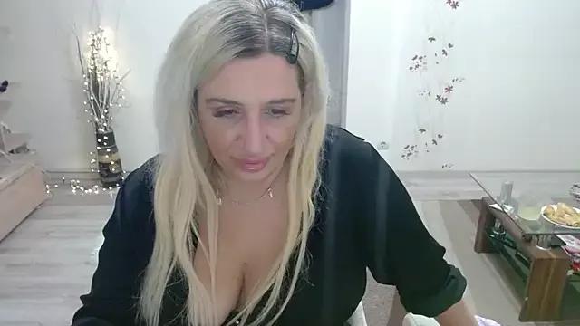 TheeaBlanco from StripChat