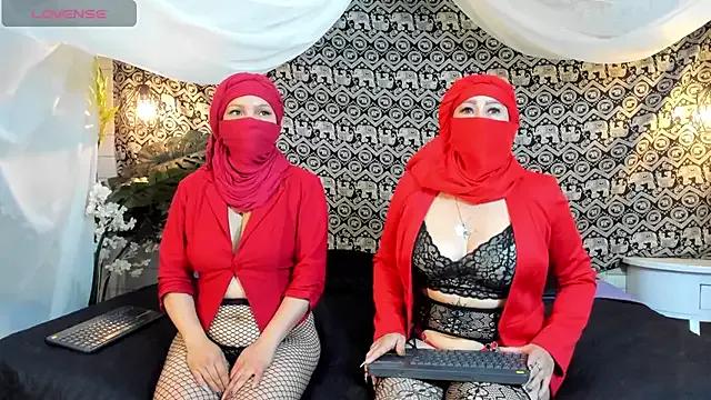 Check out our lesbian live performances and explore the company of multiple streamers, with hot bodies, dildos and more.