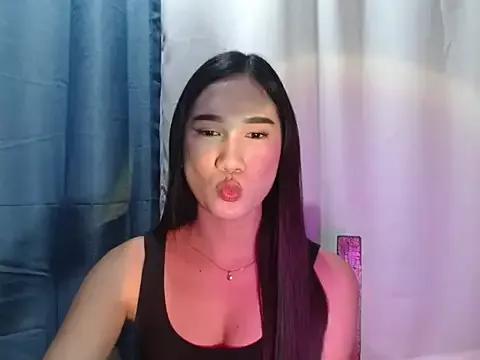 Discover our girls online shows and discover the company of countless livestreamers, with stunning shapes, sex toys and more.