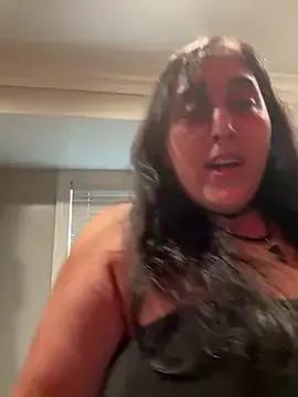 ThicBunz on StripChat