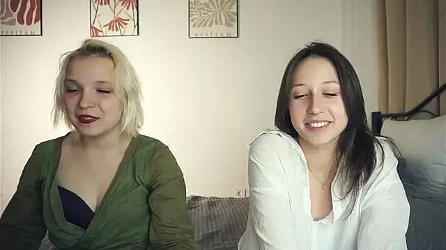 ThomasinaKolarik webcams show profile image 