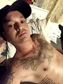 Thomaszz3 from StripChat is Freechat