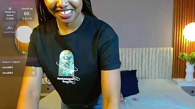 TianaSky webcams show profile image 