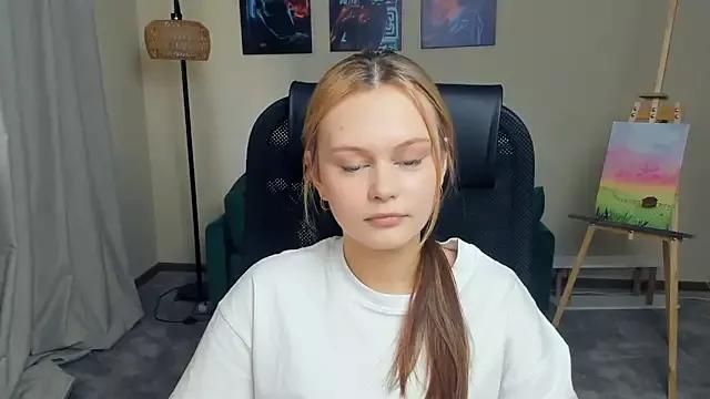TiaraBrier webcams show profile image 