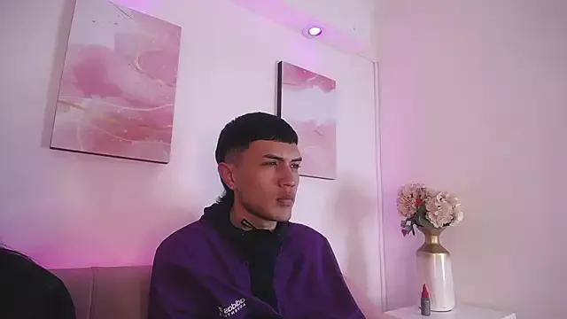 Tifanny_Sweett from StripChat is Freechat