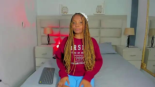 Discover our girls online shows and discover the company of countless livestreamers, with stunning shapes, sex toys and more.