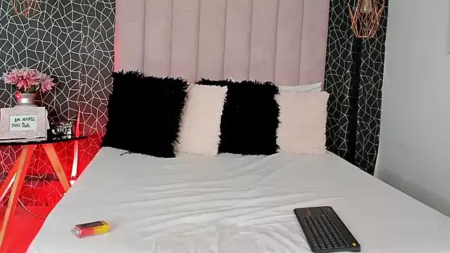TifannyWolf_ from StripChat is Freechat