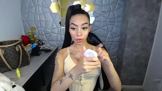 Tiffanny from StripChat